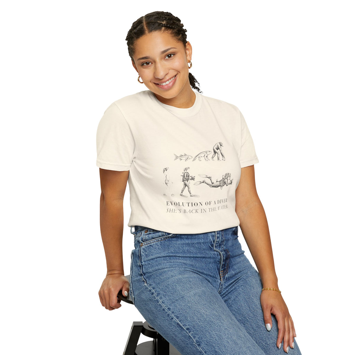 Female Diver Evolution tee, digital mockup 4