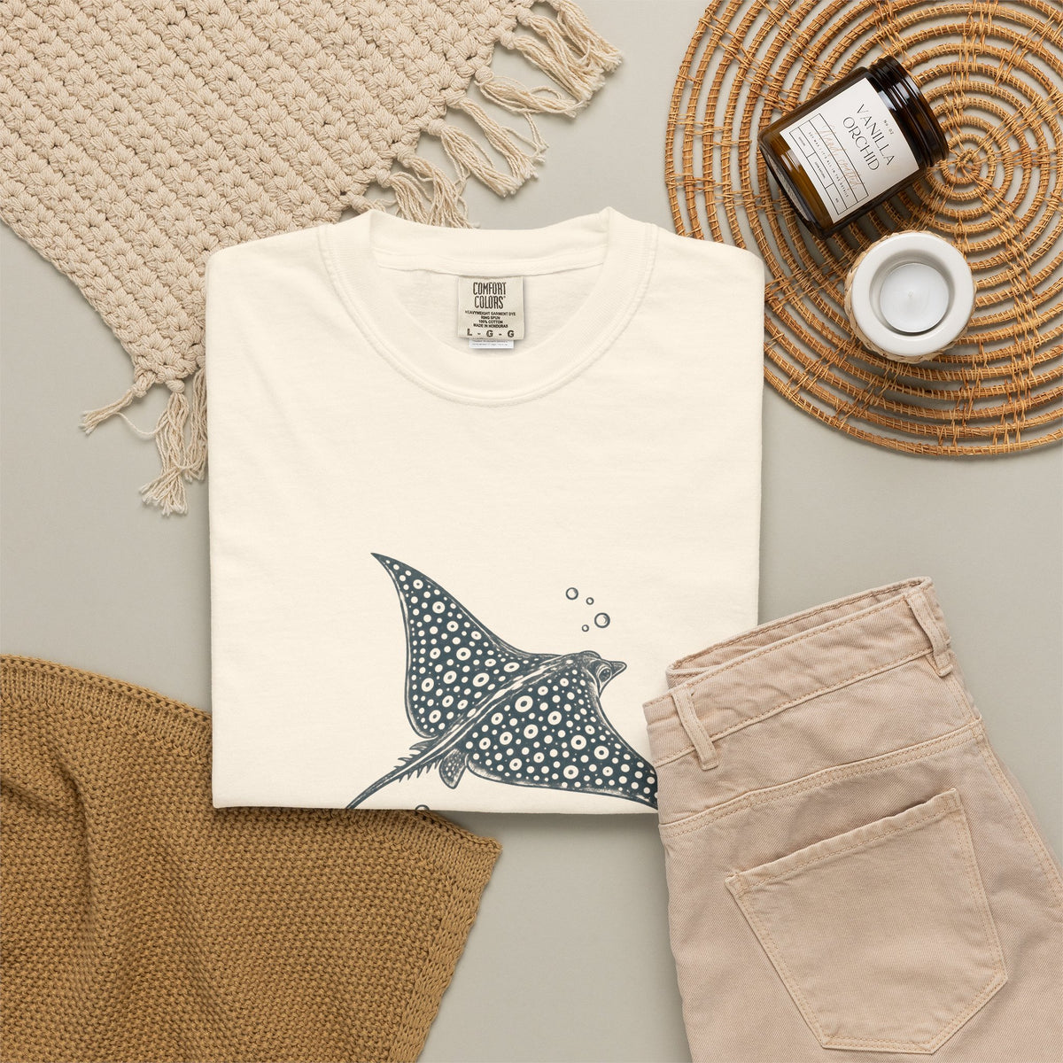 Spotted Eagle Ray Linocut tee, digital mockup 29